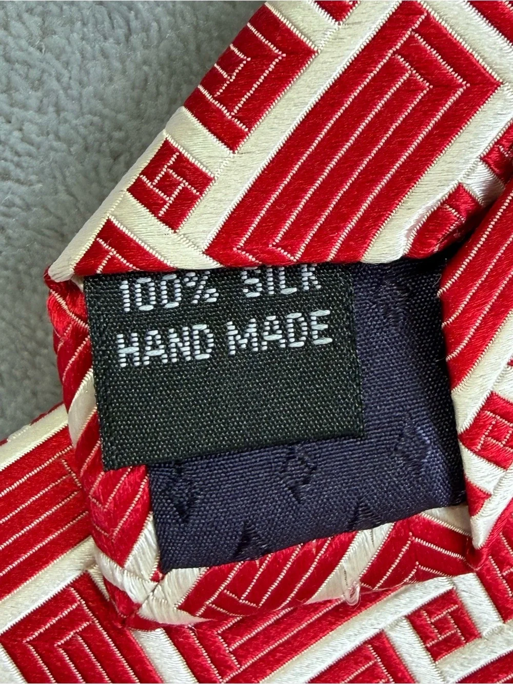 Men's Red Geometric Woven Tie - Classic Pattern